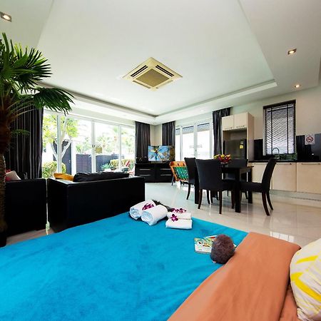 Colibri Pool Villa Pattaya Jomtien Beach Room photo