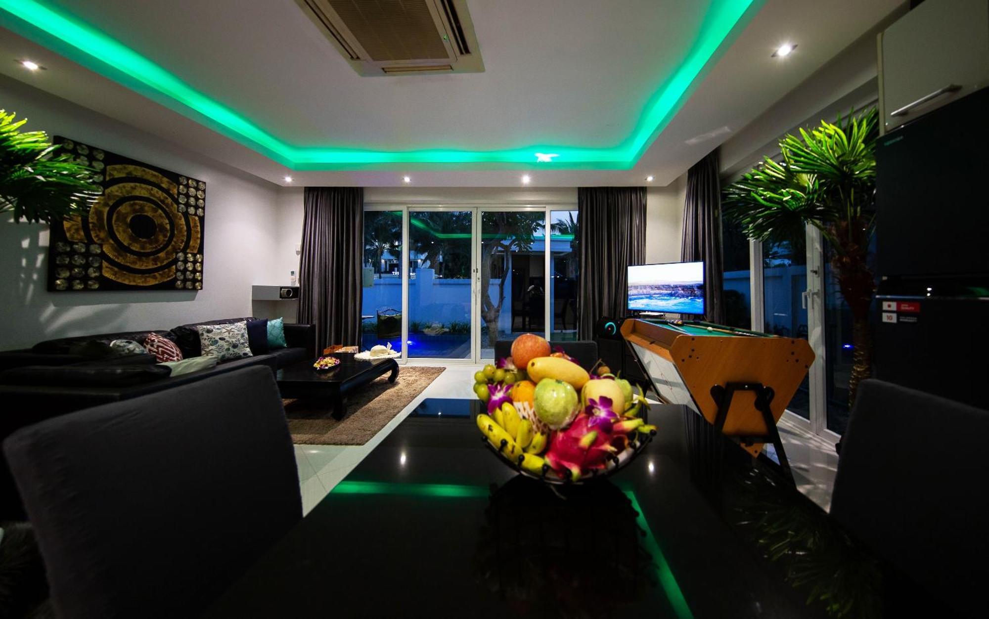 Colibri Pool Villa Pattaya Jomtien Beach Room photo